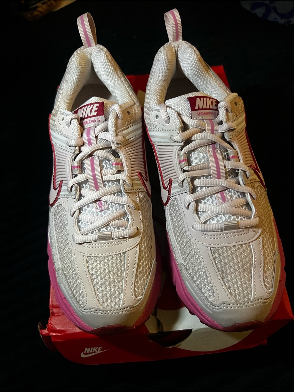 Nike Vomero White & Pink Running Sneakers